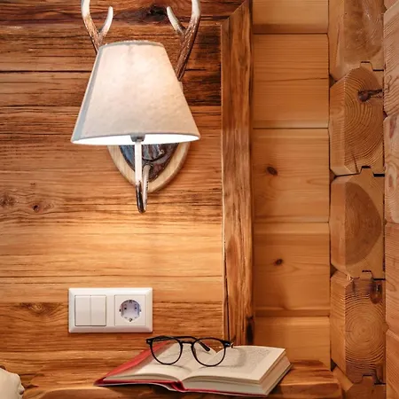 Almhuetten Skorianz- Gruene Hirschhuette *